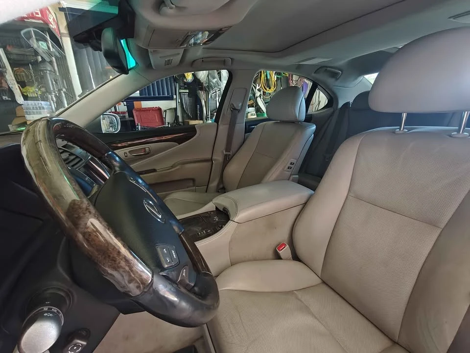 2007 Lexus LS 4th Gen - Image 8 of 12