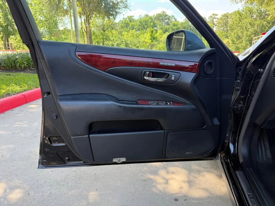 2007 Lexus LS 4th Gen - Image 7 of 7