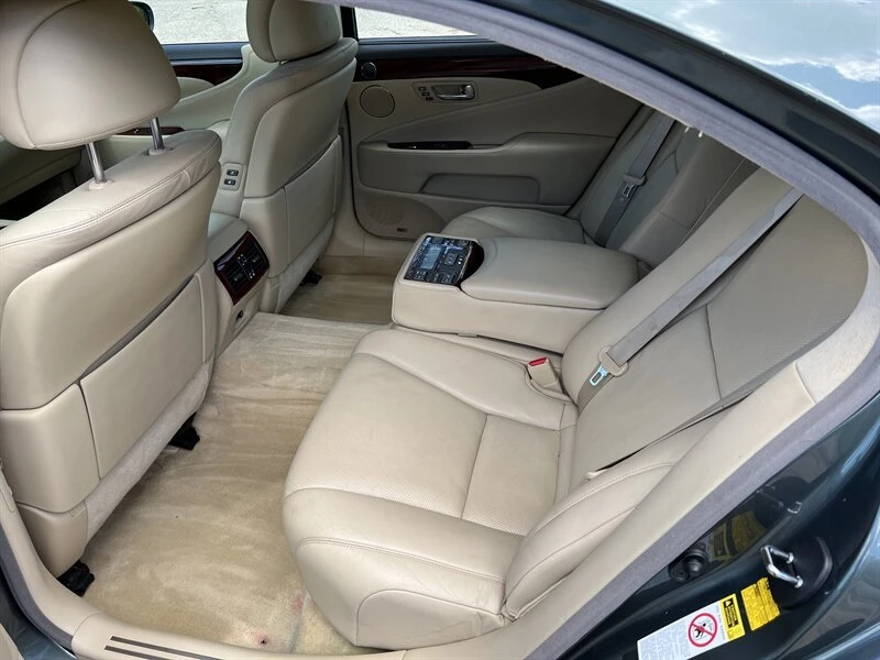 2007 Lexus LS 4th Gen - Image 15 of 19