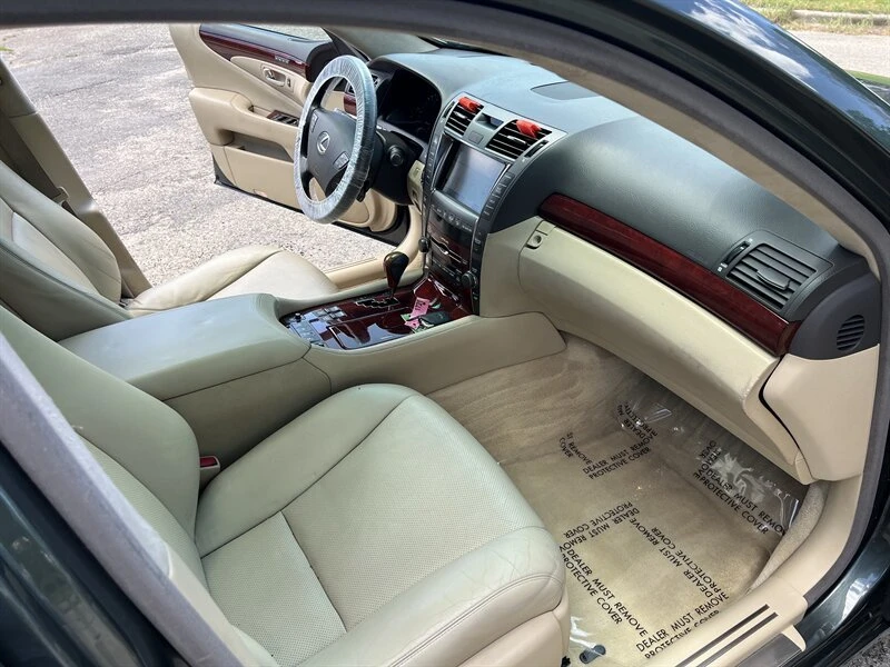 2007 Lexus LS 4th Gen - Image 17 of 19