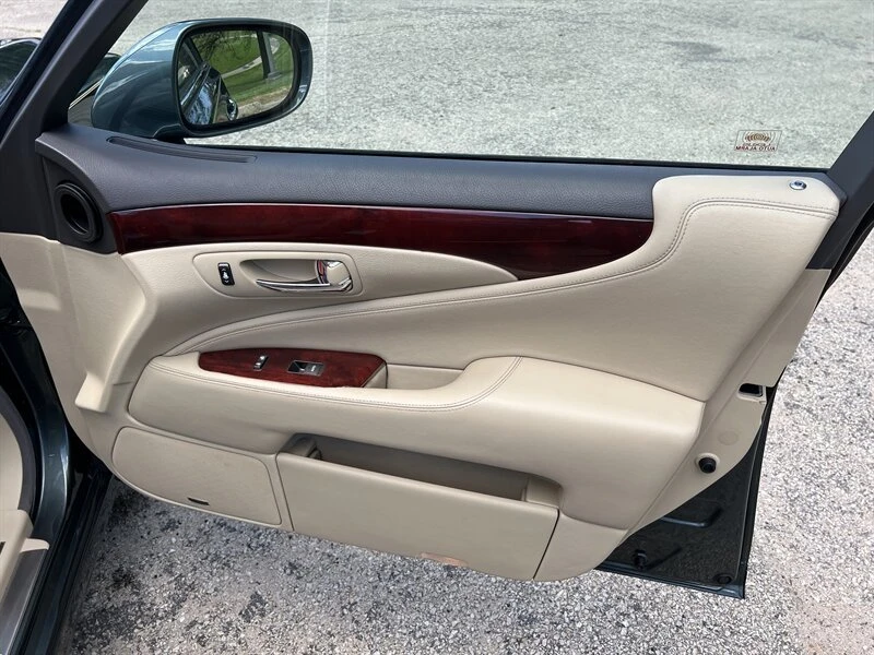 2007 Lexus LS 4th Gen - Image 19 of 20