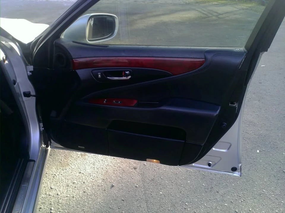 2007 Lexus LS 4th Gen - Image 11 of 17