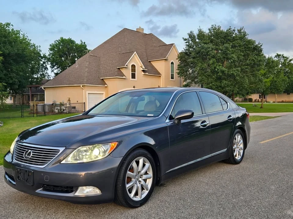 2007 Lexus LS 4th Gen - Image 2 of 20