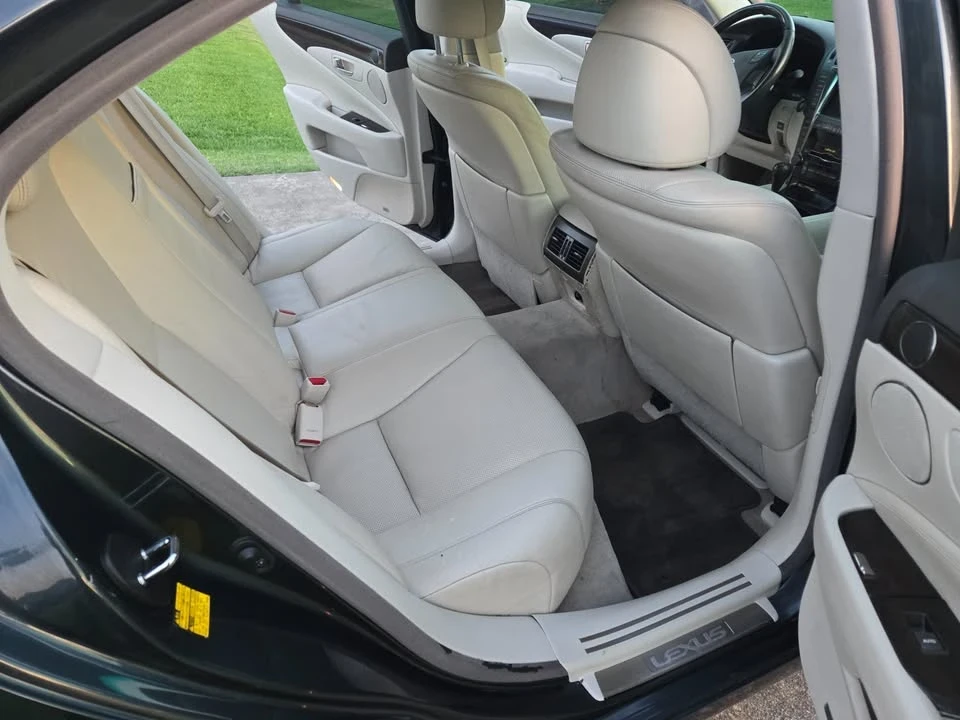 2007 Lexus LS 4th Gen - Image 14 of 20