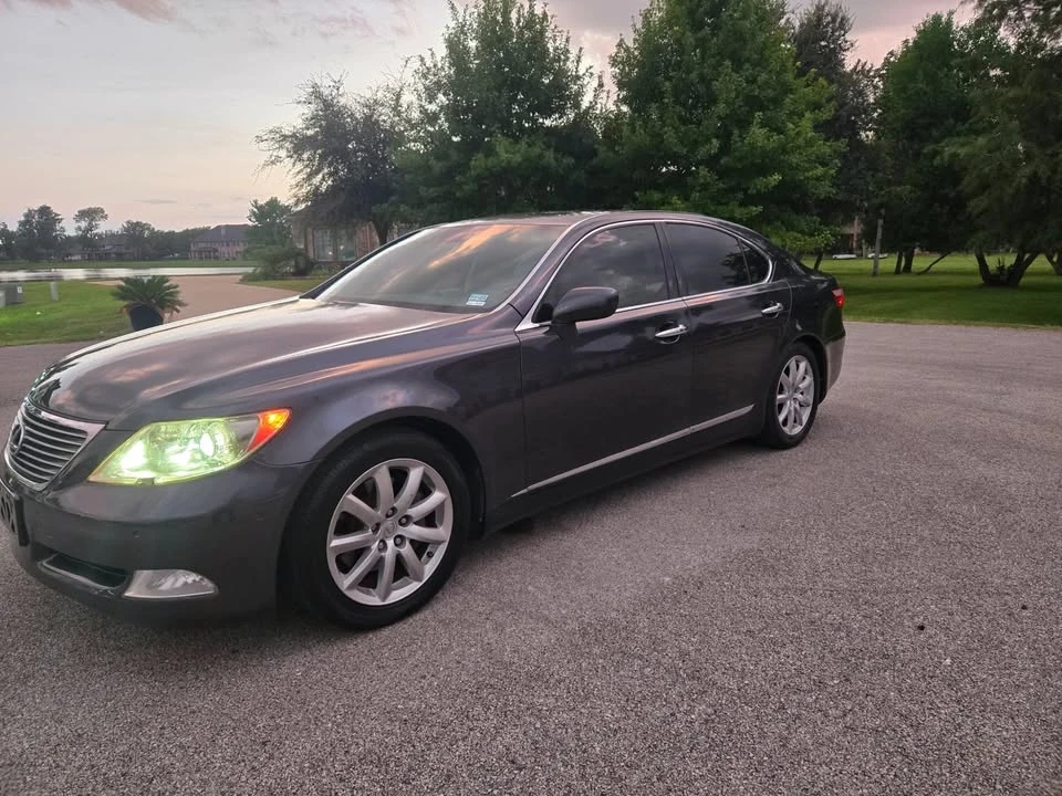2007 Lexus LS 4th Gen - Image 10 of 20