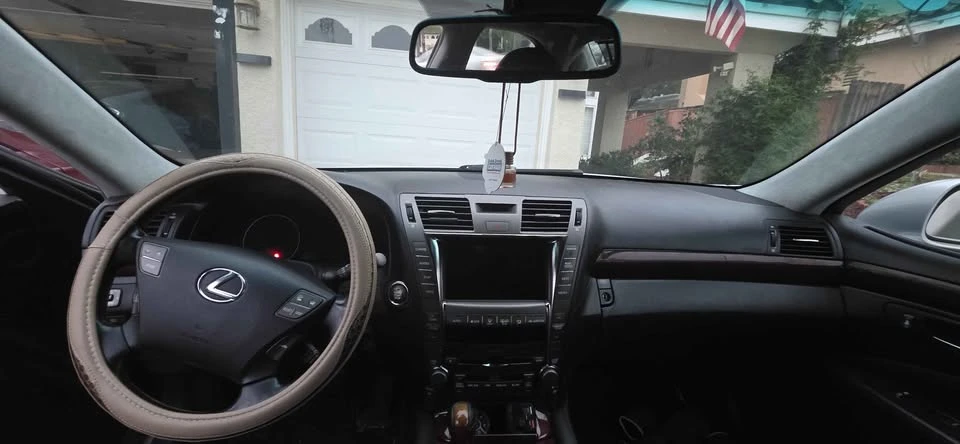 2007 Lexus LS 4th Gen - Image 7 of 7