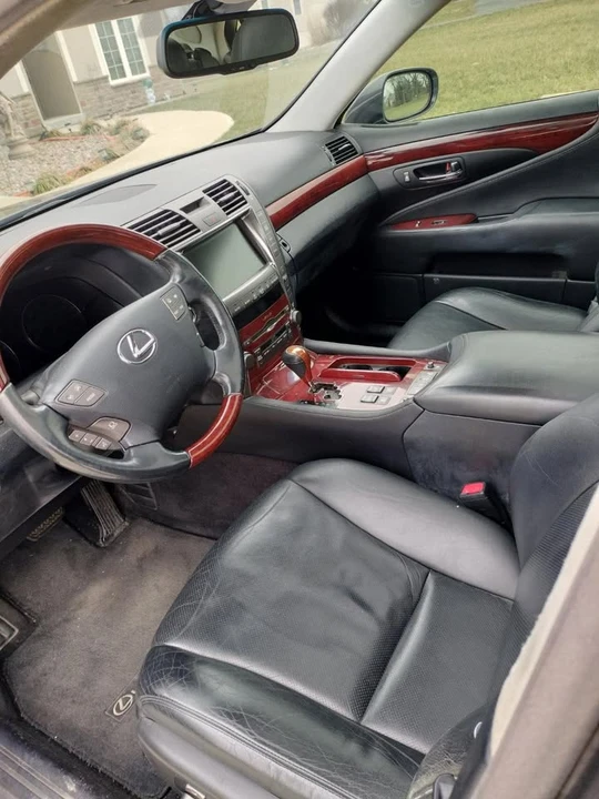 2007 Lexus LS 4th Gen - Image 3 of 8