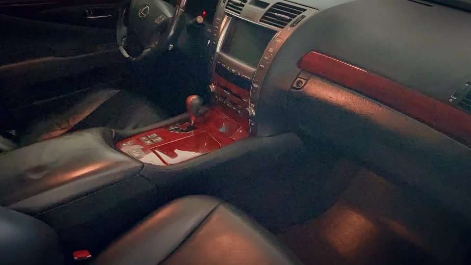 2007 Lexus LS 4th Gen - Image 3 of 4