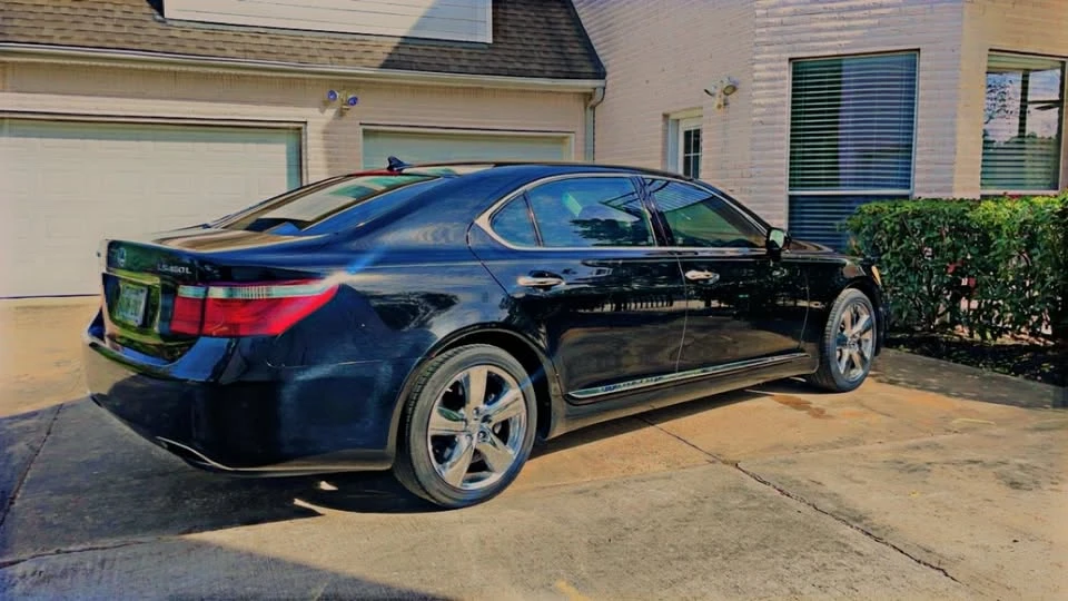 2007 Lexus LS 4th Gen - Image 2 of 4
