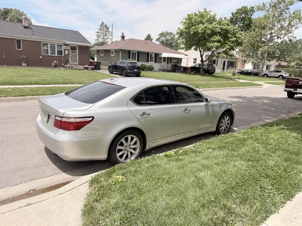 2007 Lexus LS 4th Gen - Image 2 of 7