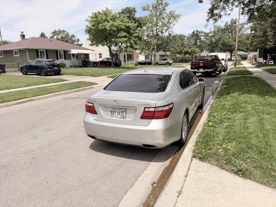 2007 Lexus LS 4th Gen - Image 5 of 7