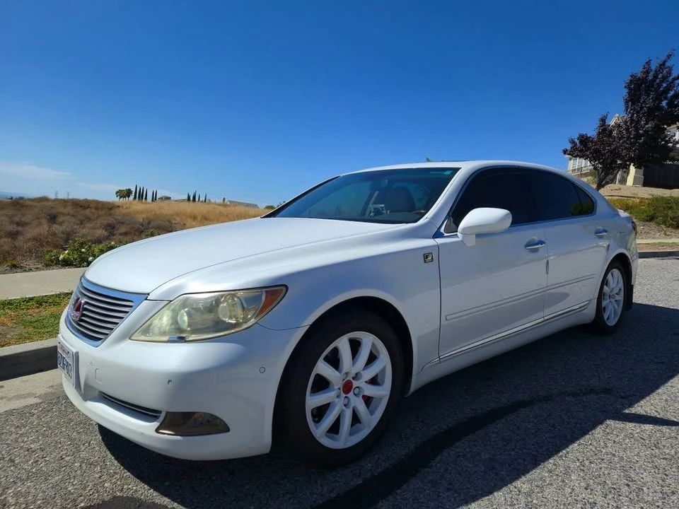 2007 Lexus LS 4th Gen - Image 18 of 19