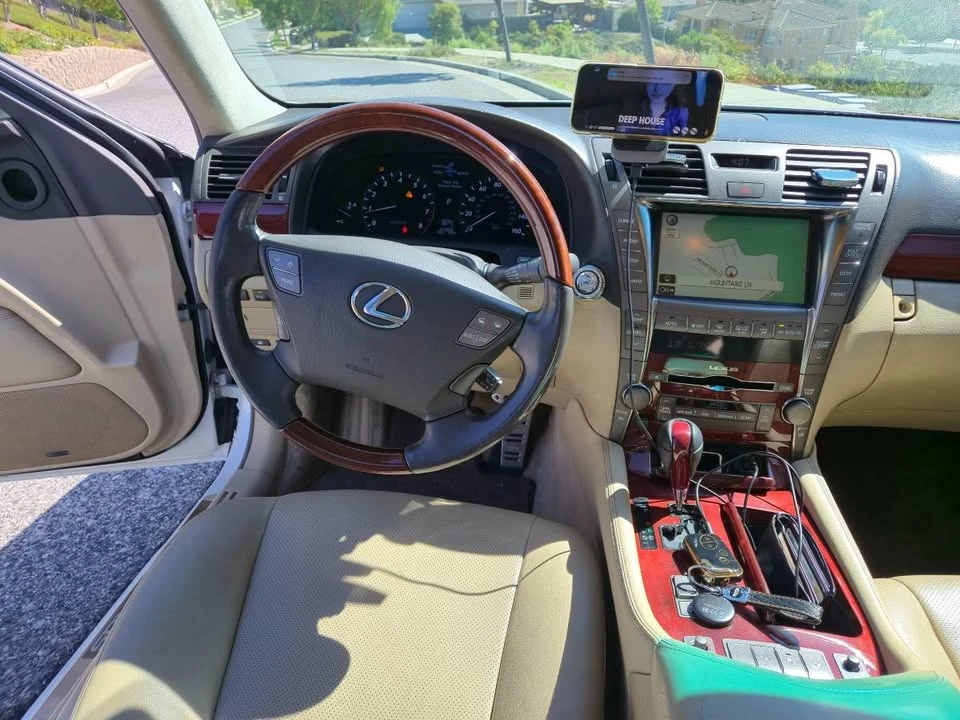 2007 Lexus LS 4th Gen - Image 12 of 20