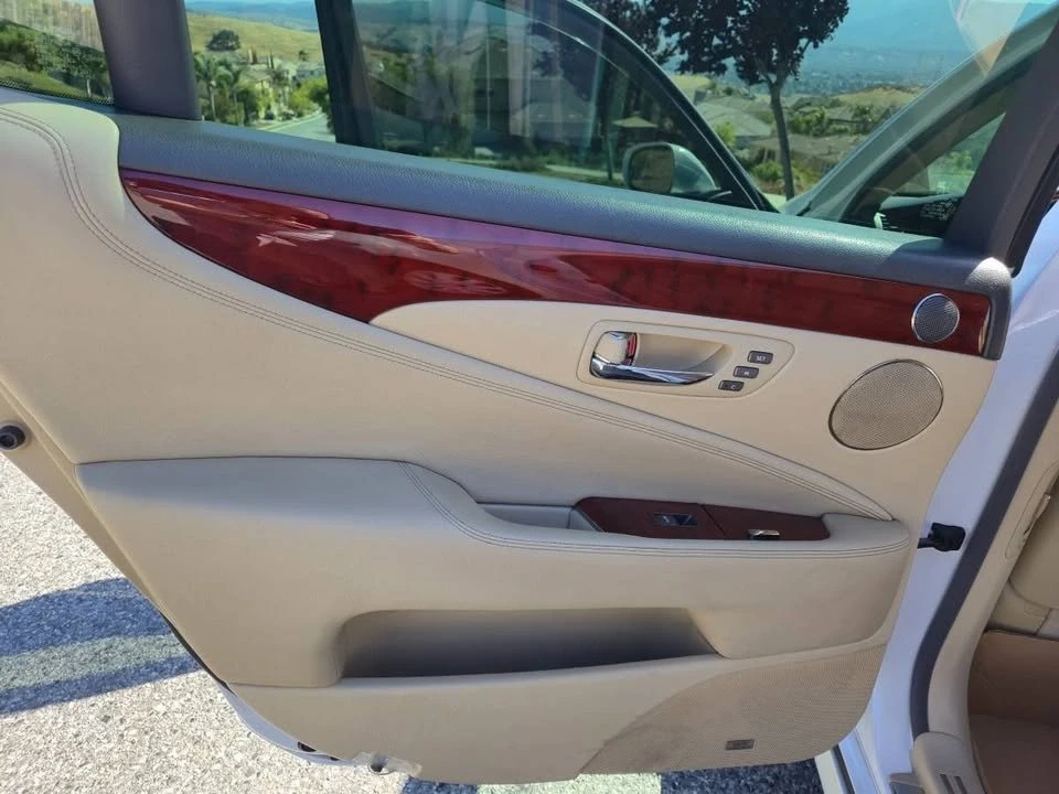 2007 Lexus LS 4th Gen - Image 10 of 19