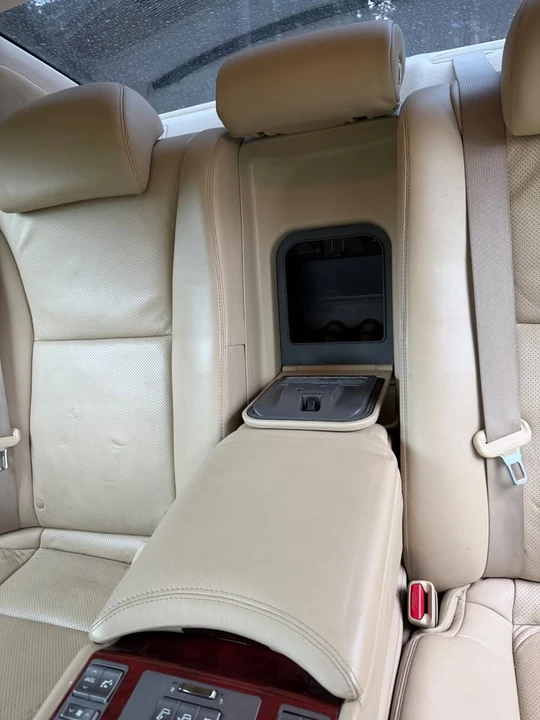 2007 Lexus LS 4th Gen - Image 13 of 14