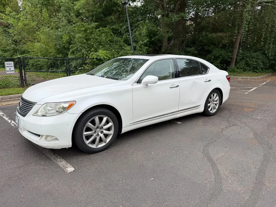 2007 Lexus LS 4th Gen - Image 2 of 14
