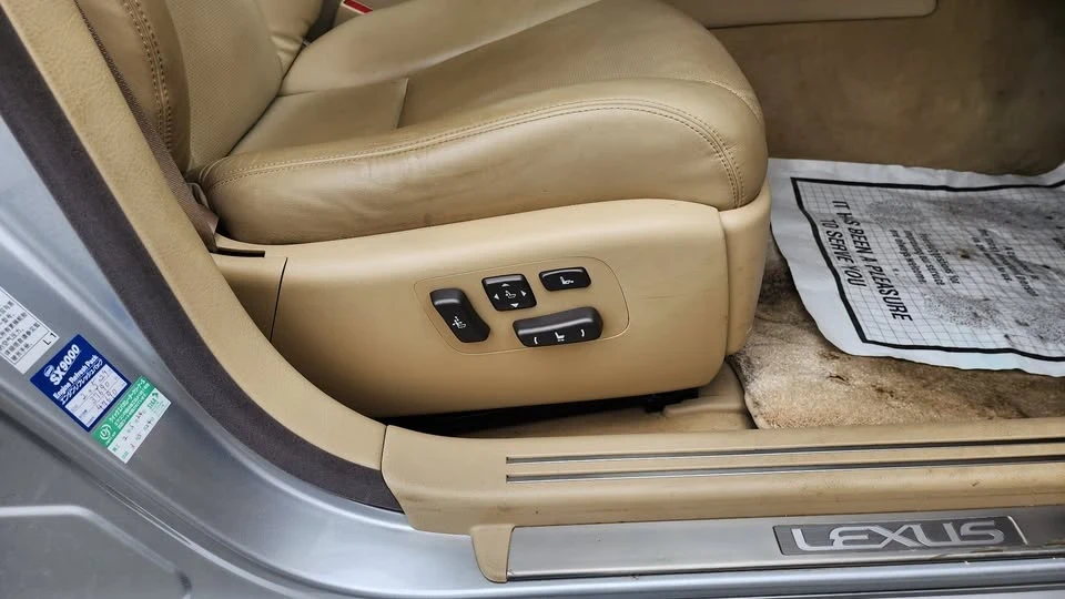 2007 Lexus LS 4th Gen - Image 11 of 18