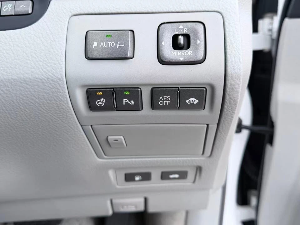 2007 Lexus LS 4th Gen - Image 15 of 20