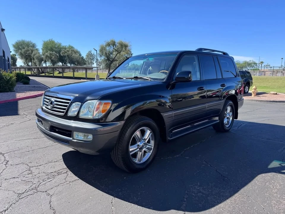 2007 Lexus LX 2nd Gen - Image 2 of 19