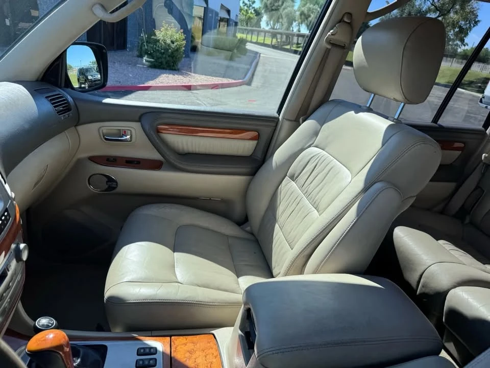 2007 Lexus LX 2nd Gen - Image 17 of 19