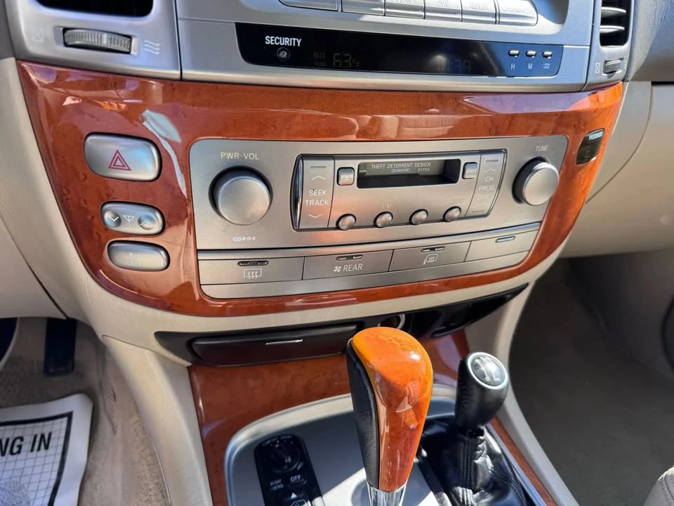 2007 Lexus LX 2nd Gen - Image 18 of 19