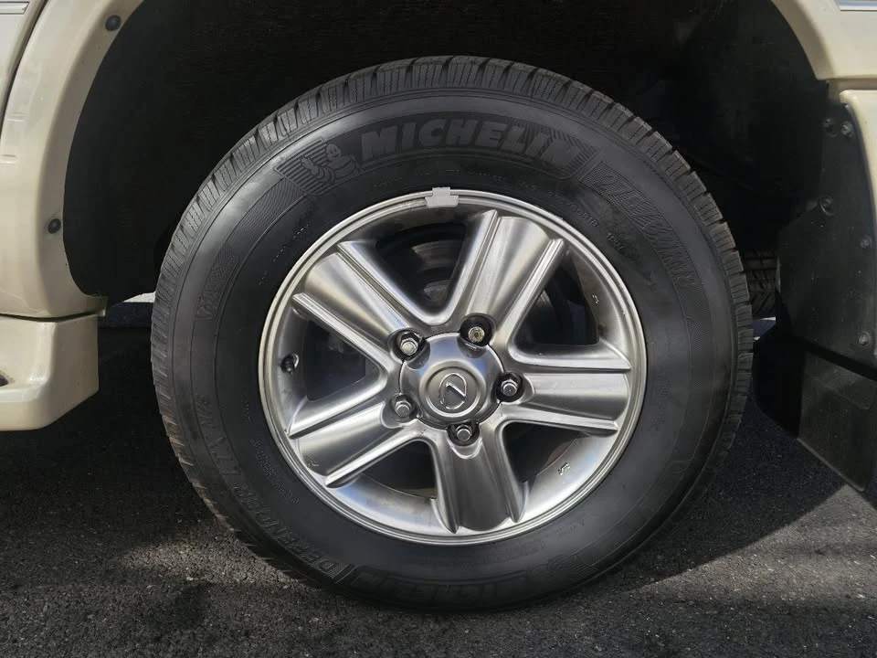 2007 Lexus LX 2nd Gen - Image 15 of 20
