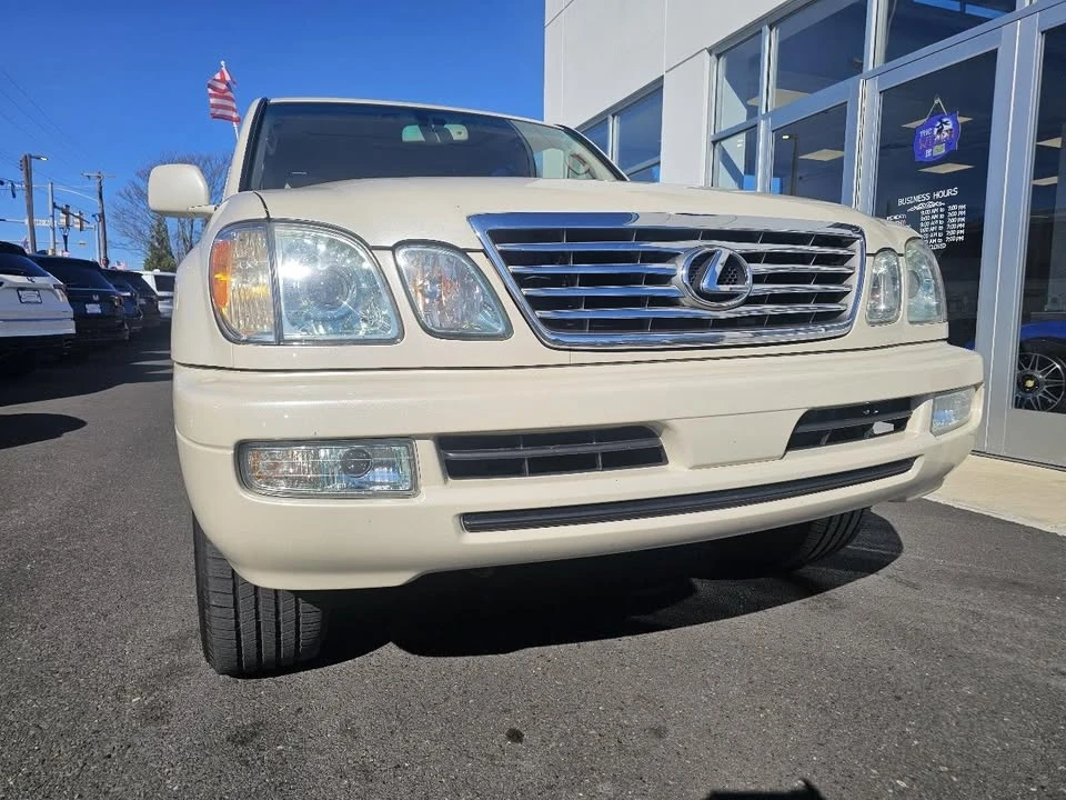 2007 Lexus LX 2nd Gen - Image 10 of 20
