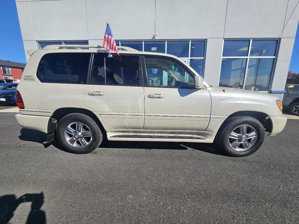 2007 Lexus LX 2nd Gen - Image 3 of 20