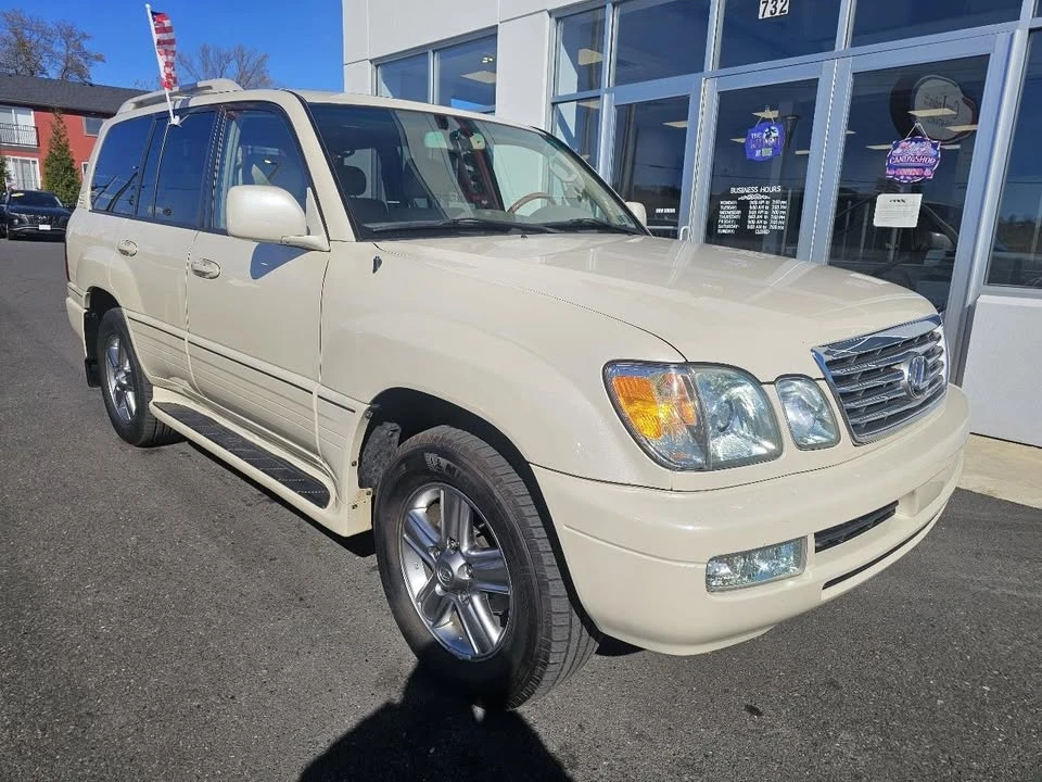 2007 Lexus LX 2nd Gen - Image 2 of 20