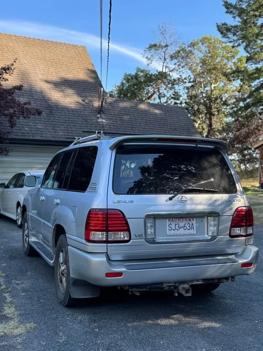 2007 Lexus LX 2nd Gen - Image 5 of 11