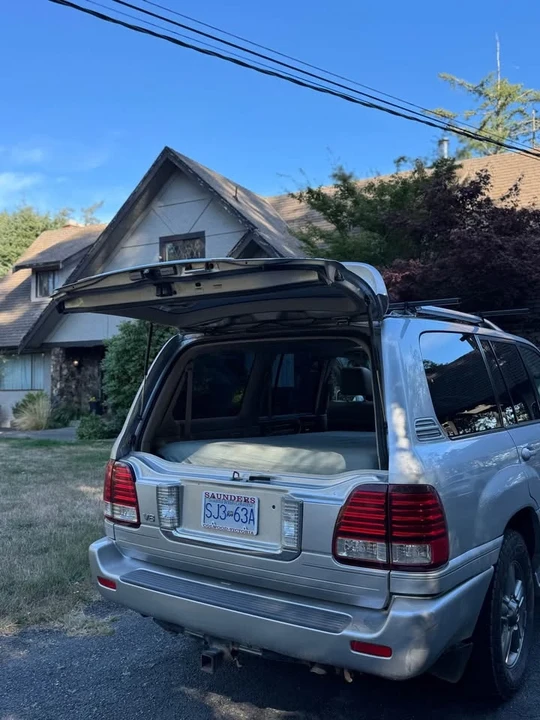 2007 Lexus LX 2nd Gen - Image 6 of 11