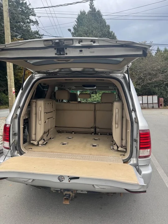 2007 Lexus LX 2nd Gen - Image 7 of 11