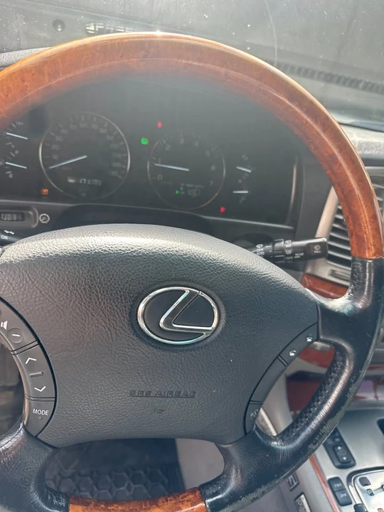 2007 Lexus LX 2nd Gen - Image 6 of 6