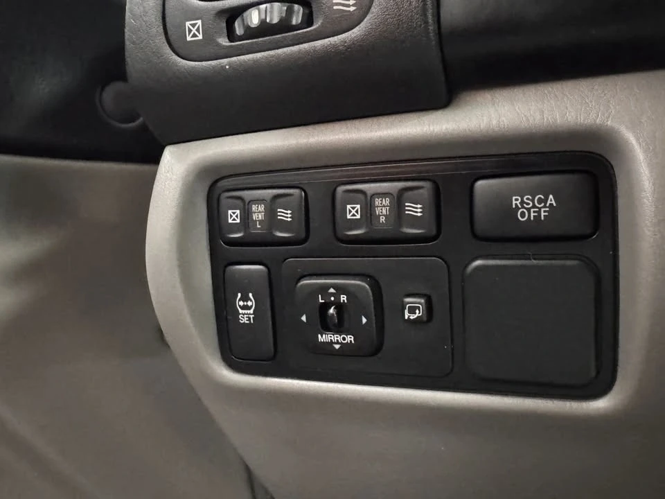 2007 Lexus LX 2nd Gen - Image 13 of 20