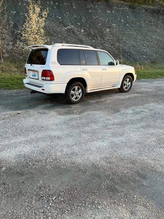 2007 Lexus LX 2nd Gen - Image 5 of 13