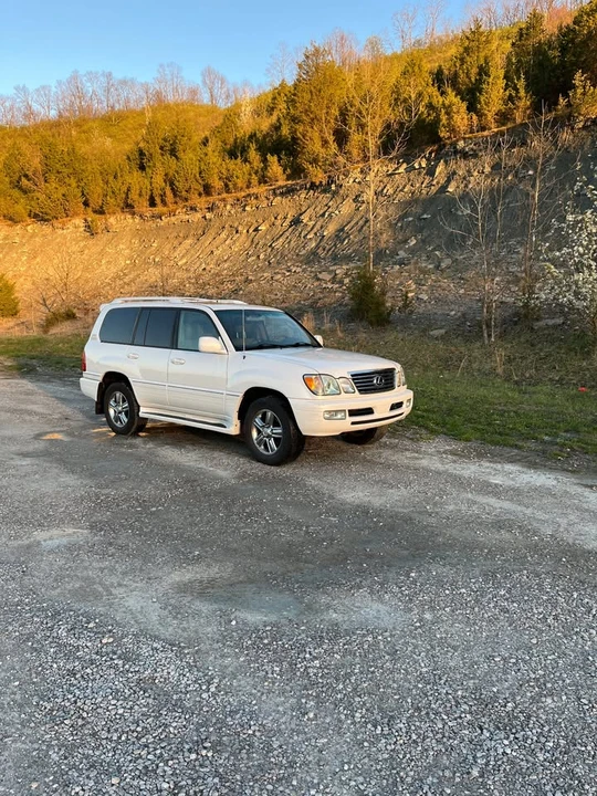 2007 Lexus LX 2nd Gen - Image 6 of 13
