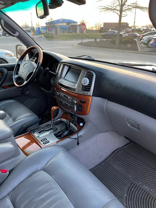 2007 Lexus LX 2nd Gen - Image 8 of 13
