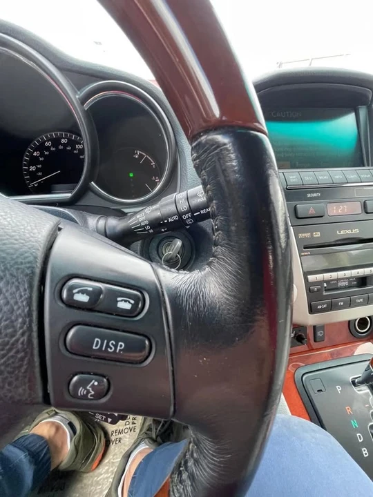 2007 Lexus RX 2nd Gen - Image 14 of 18