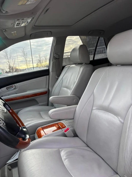 2007 Lexus RX 2nd Gen - Image 5 of 16