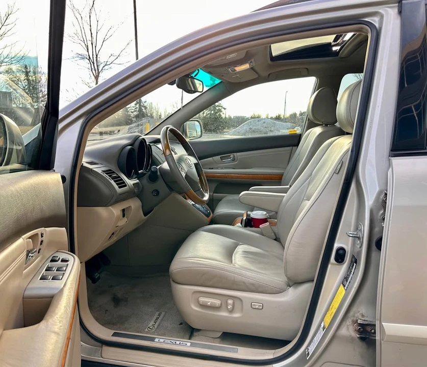 2007 Lexus RX 2nd Gen - Image 7 of 13