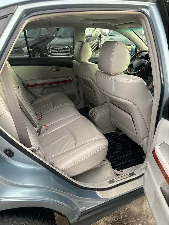 2007 Lexus RX 2nd Gen - Image 10 of 15