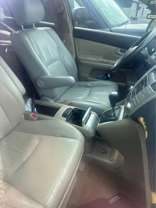 2007 Lexus RX 2nd Gen - Image 4 of 8