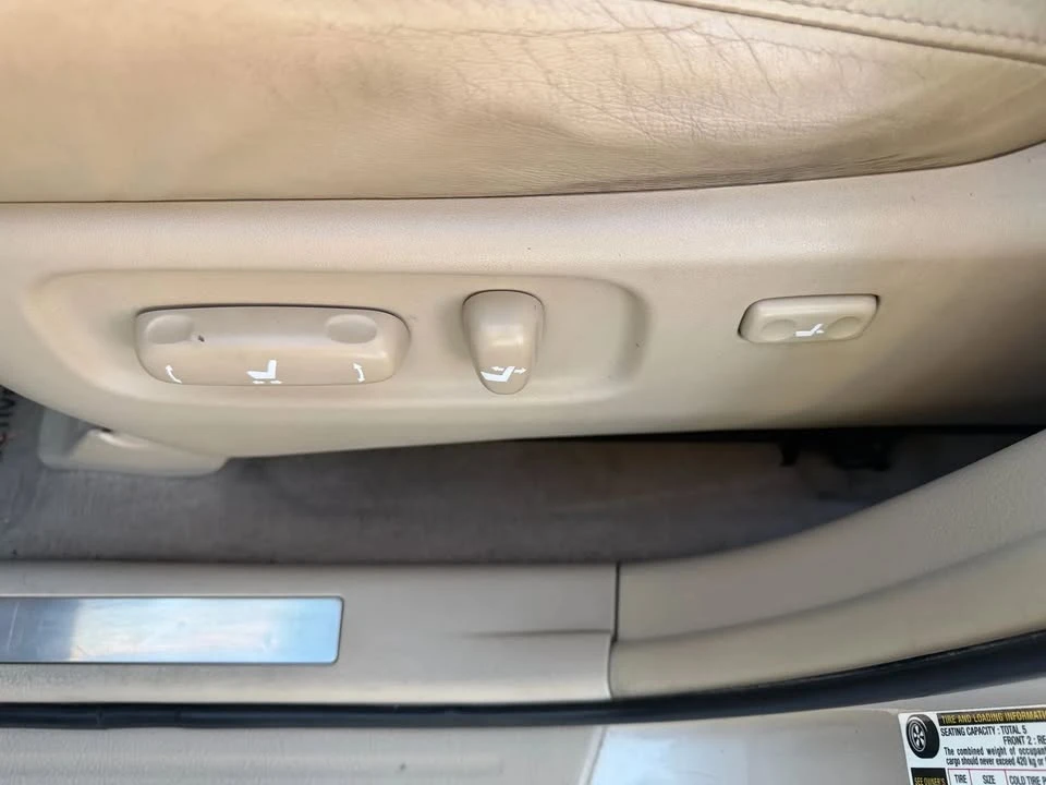 2007 Lexus RX 2nd Gen - Image 16 of 20