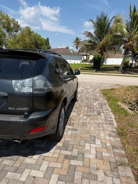 2007 Lexus RX 2nd Gen - Image 3 of 10