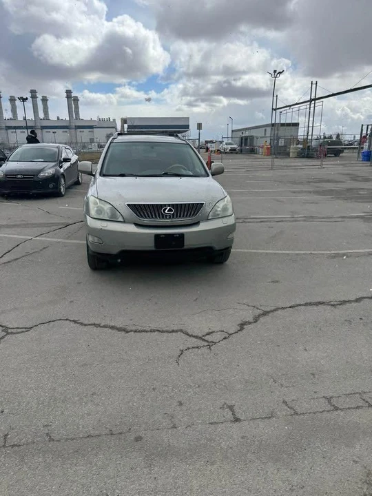 2007 Lexus RX 2nd Gen - Image 3 of 11
