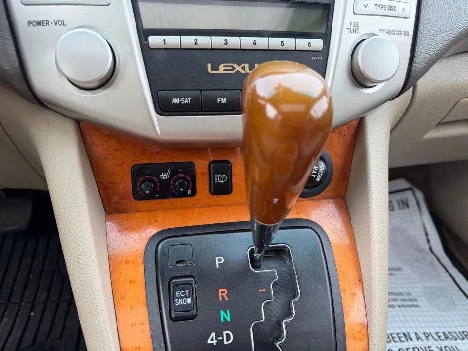 2007 Lexus RX 2nd Gen - Image 14 of 17