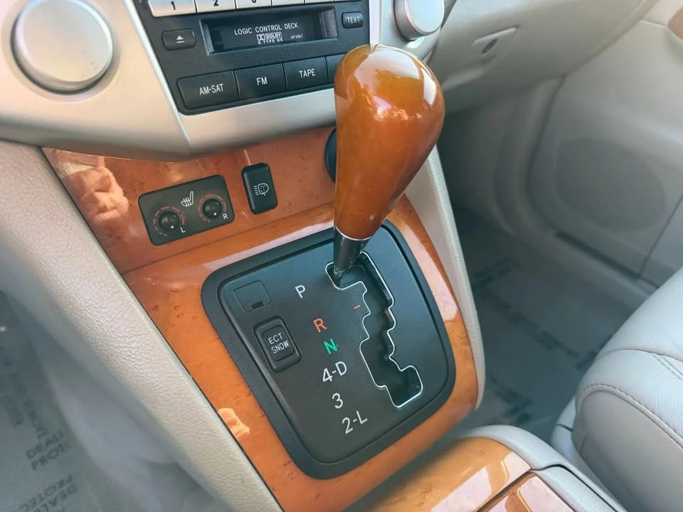 2007 Lexus RX 2nd Gen - Image 17 of 20