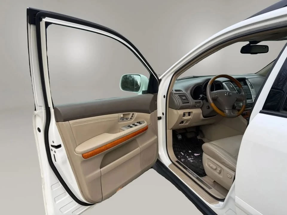 2007 Lexus RX 2nd Gen - Image 7 of 17