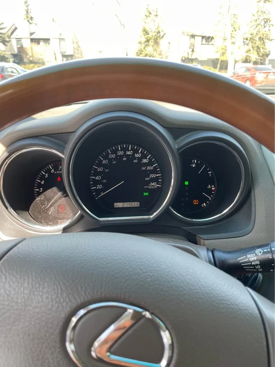 2007 Lexus RX 2nd Gen - Image 10 of 13