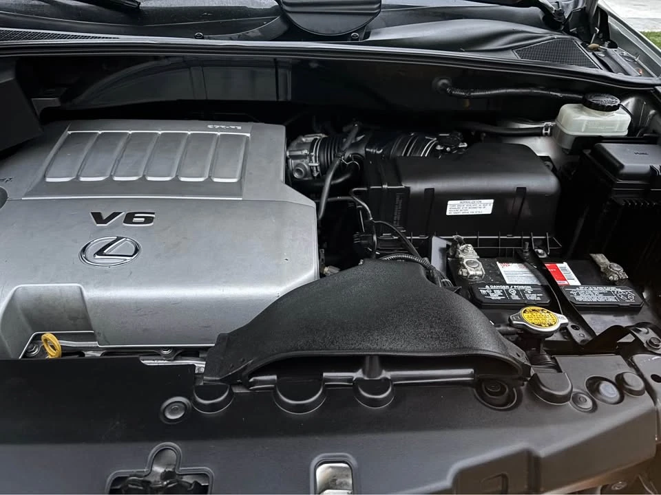 2007 Lexus RX 2nd Gen - Image 2 of 17